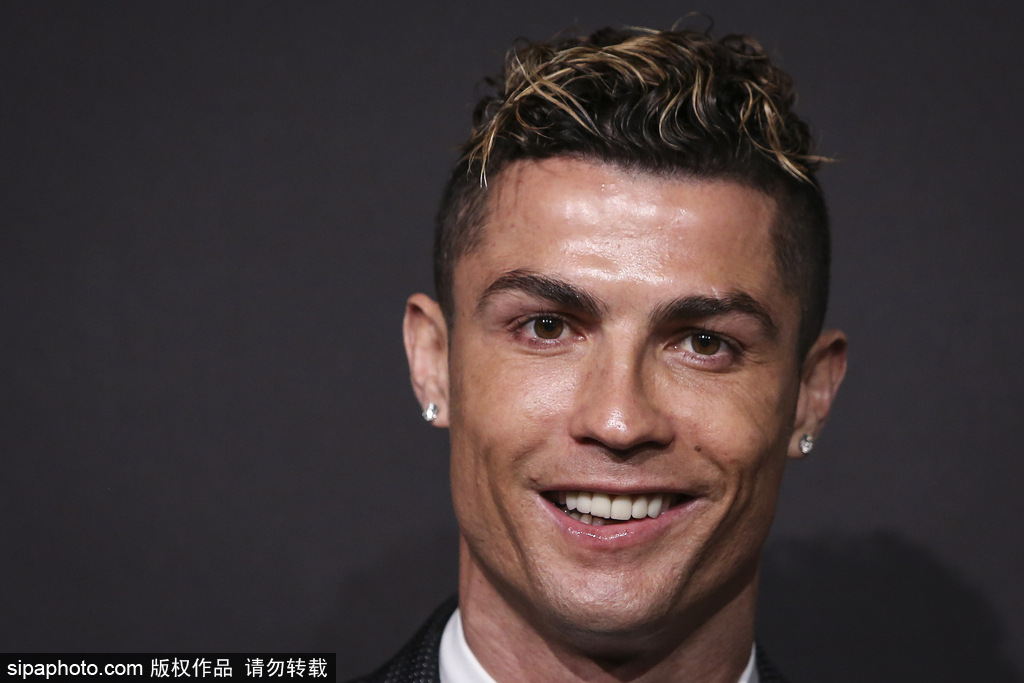 欧冠夺冠赔率：大巴黎紧追巴萨 阿森纳升至第3（欧冠夺冠赔率更新：巴黎圣日耳曼逼近巴萨，阿森纳升至第三）