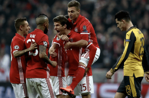 施洛特贝克批队友：大家各自为战，替补登场的球员还一直丢球