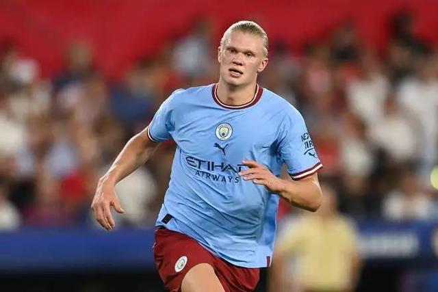 汉堡2-1斯图加特，法比奥-维埃拉破门，格拉策尔建功