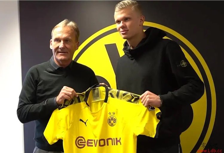 雄鹿伤病更新：场均3.3记三分的AJ·格林战活塞缺席