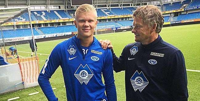 哈登在比赛中超越安东尼，进入NBA历史得分榜前十，成为首位2009届进入前十的球员，距30000分仍需1710分。（哈登超越安东尼跻身NBA历史得分前十，成2009届首人，距3万分还差1710分）