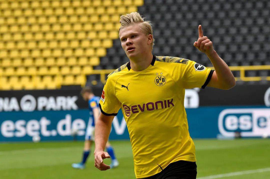 TA：曼联知道谈谢什科需要时间；莱比锡和多特都在关注霍伊伦