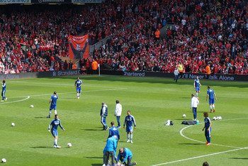 疯狂的足球：米兰门神迈尼昂的盘带合集（绿茵狂潮：米兰门神迈尼昂炫技盘带集锦）