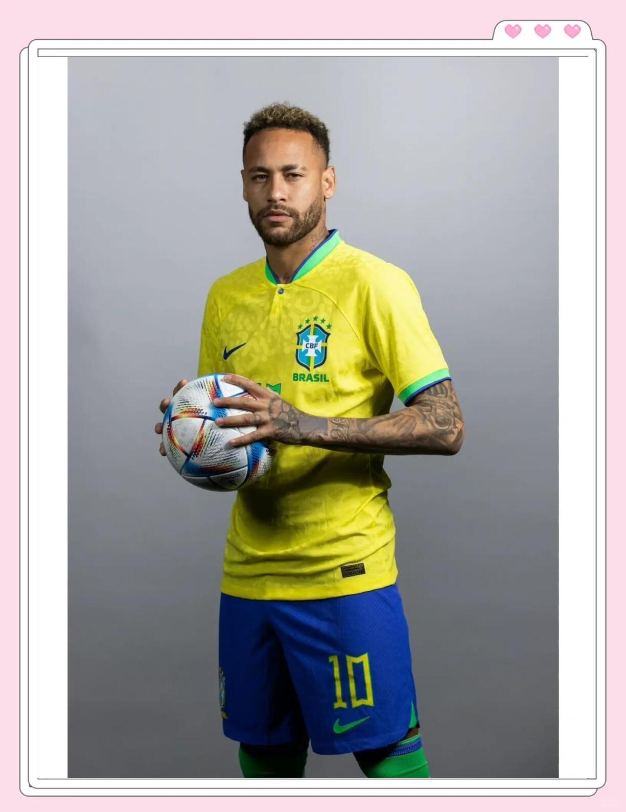 特朗普获“国际足联和平奖”，笑得合不拢嘴，称：“这无疑是我人生中至高的荣誉之一”