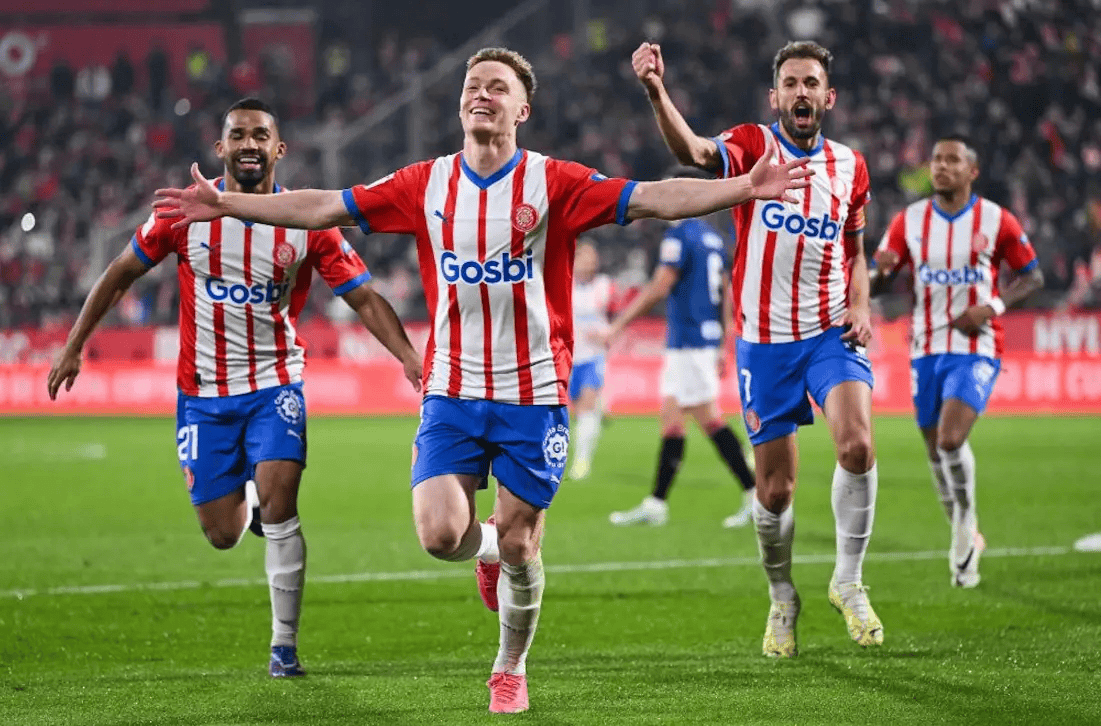 费耶诺德筹划将现有主场升级为下沉式球场，预计能容纳5.6万人