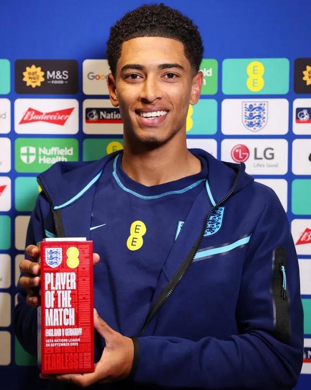 决战星期四：懂球帝3-2绝杀阿里巴巴，云龙客串门将两次失误送礼