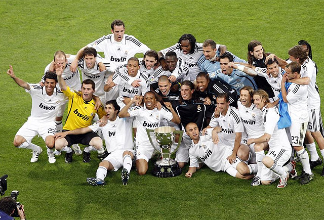 利物浦vs热刺首发：埃基蒂克PK穆阿尼，维尔茨、琼斯先发（利物浦战热刺首发出炉：埃基蒂克对决穆阿尼，维尔茨与琼斯进入首发）