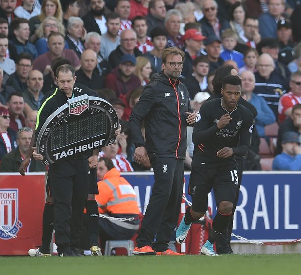 湖人队这赛季打关键球挺稳啊！