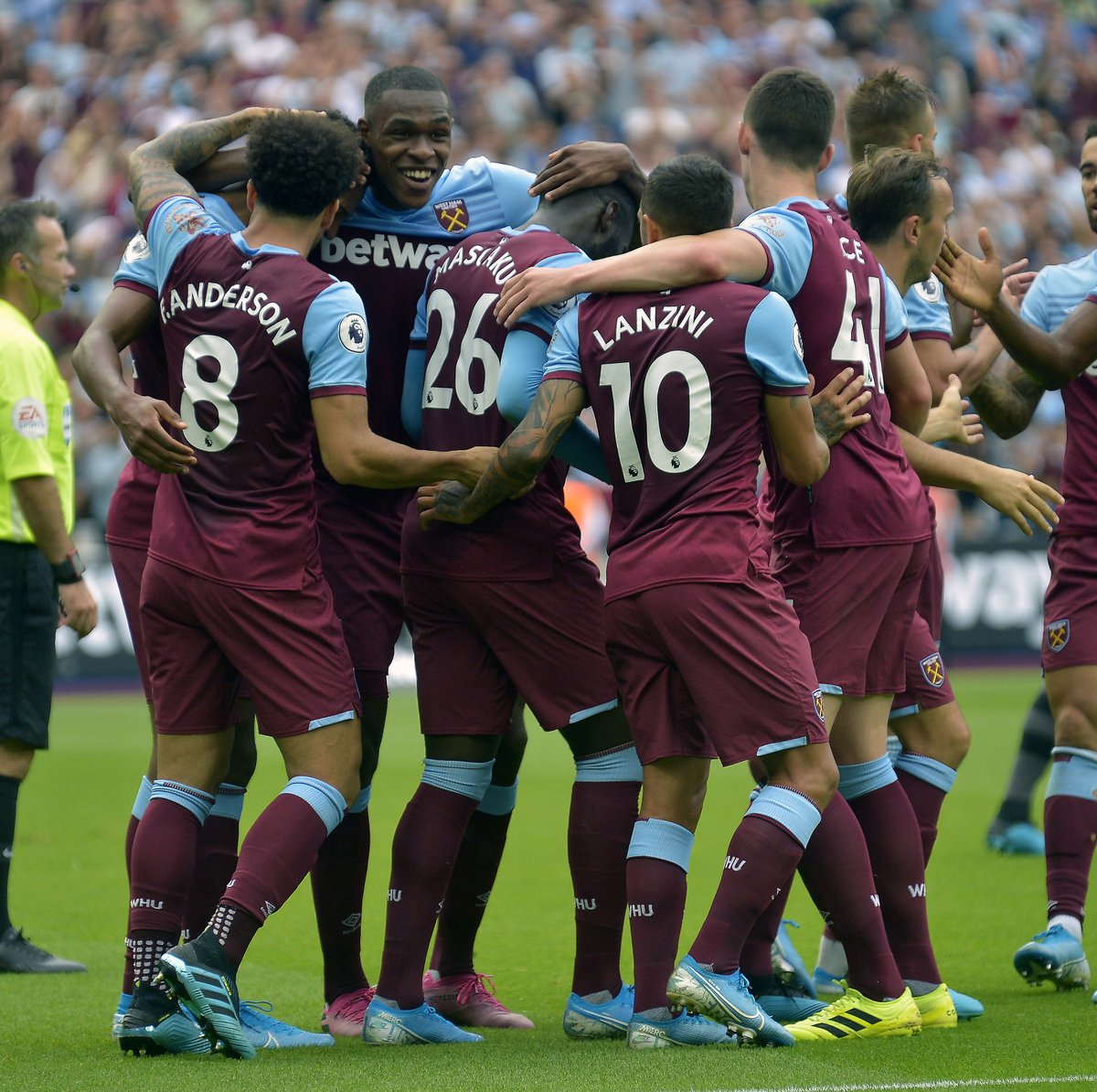 54球追平2015年的C罗，姆巴佩升至皇马球员自然年进球榜第四