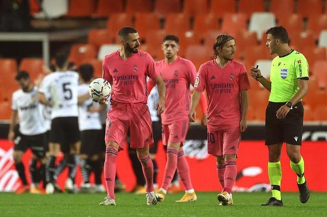 扬科维奇：我和邵佳一很早就认识，他兼具中欧足球特质