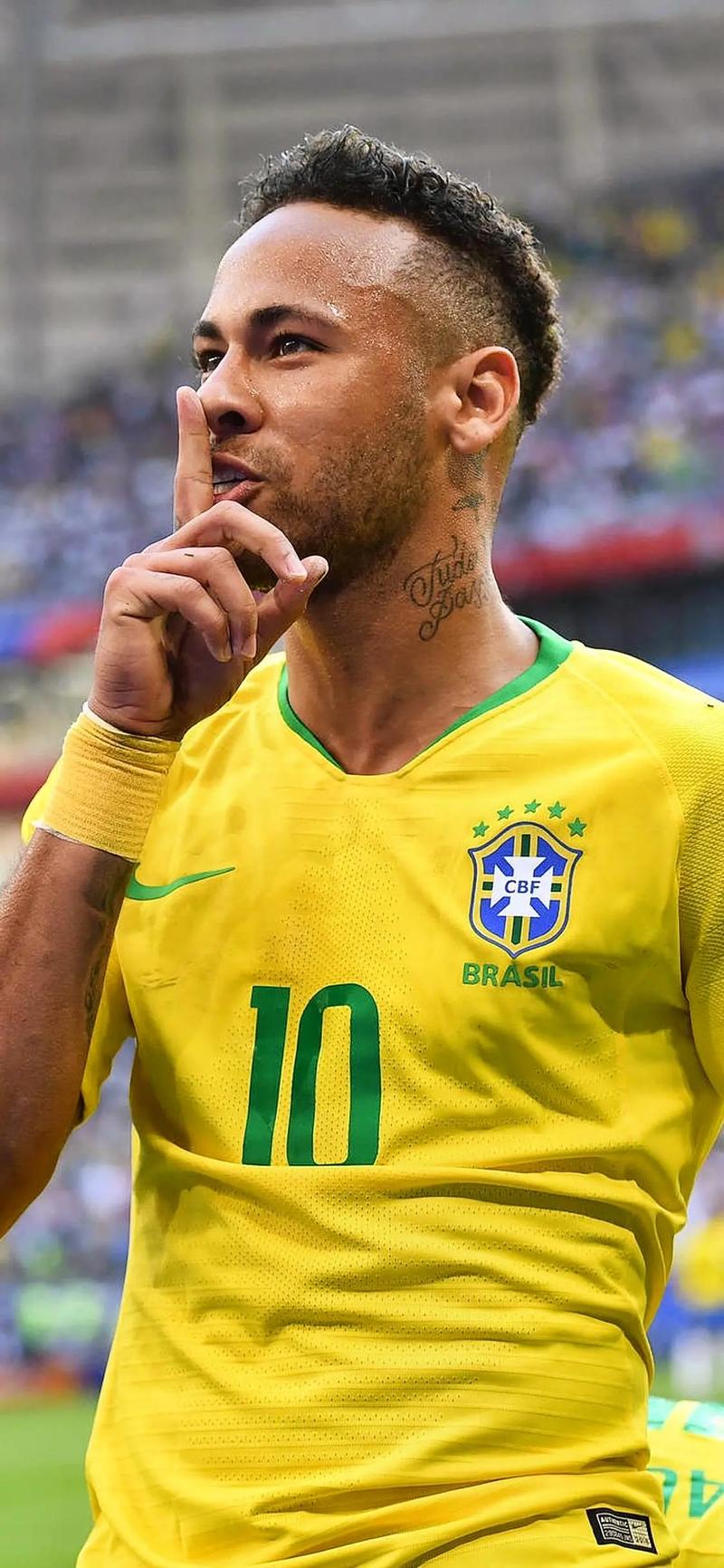 利物浦取胜后，斯洛特领悟三大用人关键，萨拉赫非铁打主力已成现实